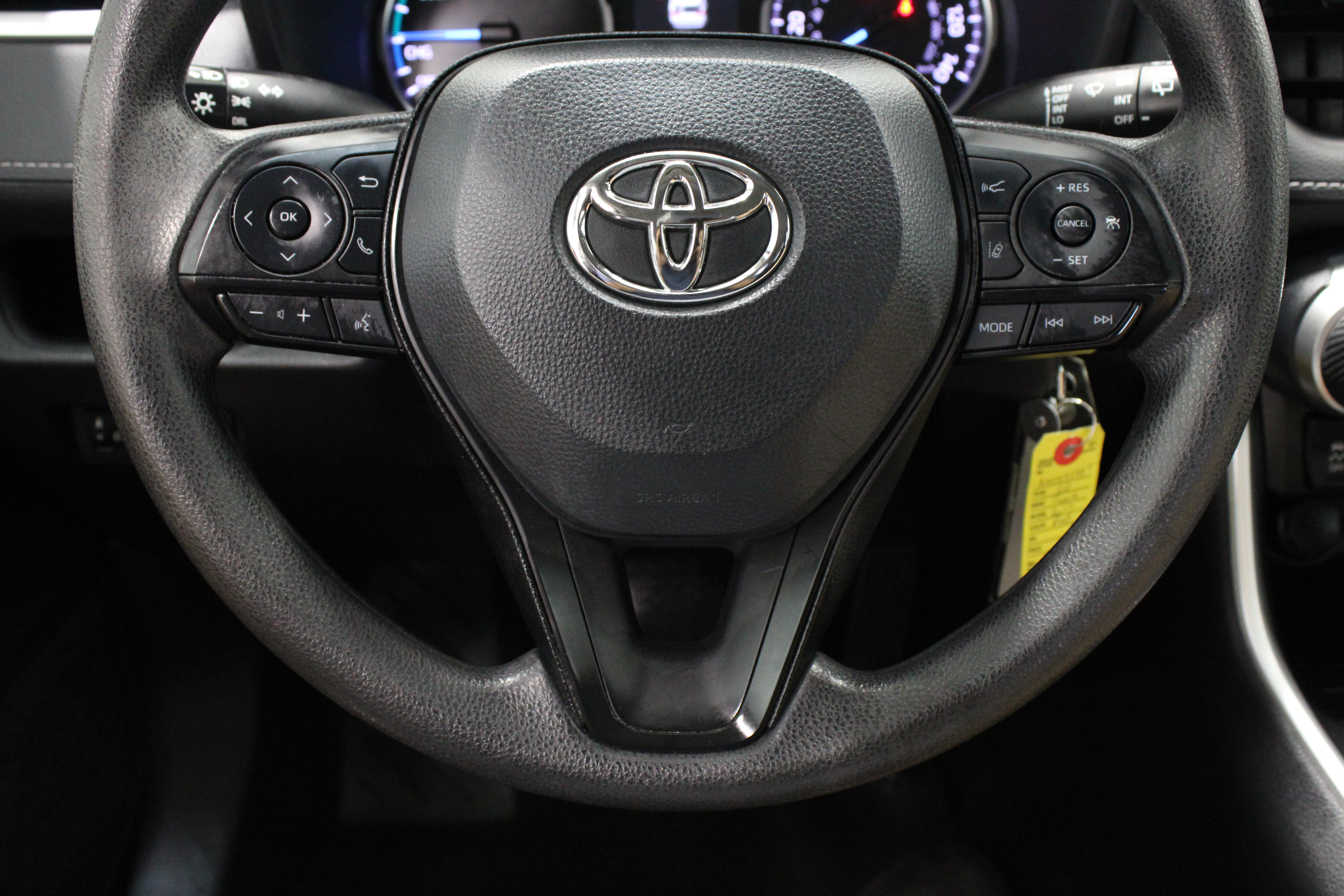 Used 2022 Toyota RAV4 LE AWD/4WD image 21