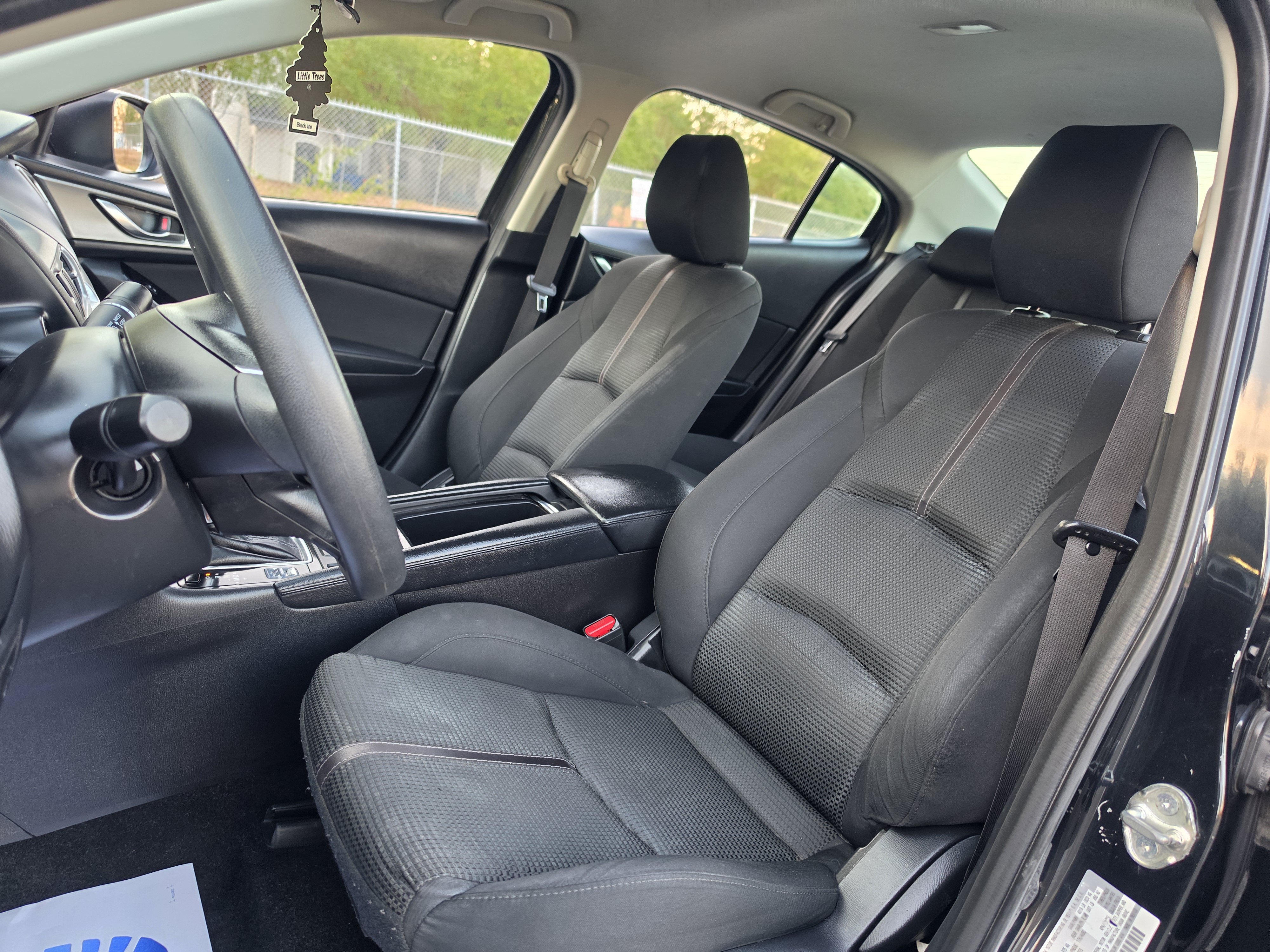 Used 2018 MAZDA MAZDA3 Sport w/ Preferred Equipment Package FWD image 27