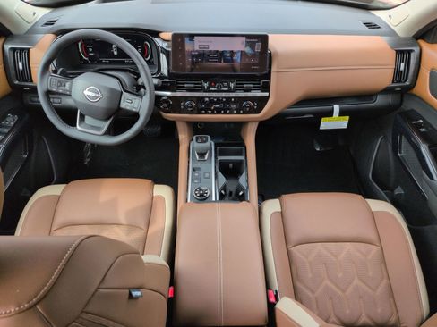 New 2026 Nissan Pathfinder Platinum image 9