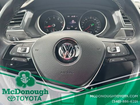 Used 2021 Volkswagen Tiguan SE R-Line AWD/4WD image 18