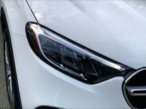 Used 2026 Mercedes-Benz GLC 300 4MATIC image 24