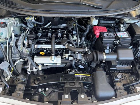 Used 2025 Nissan Versa SV FWD image 31