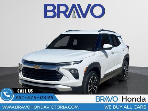 Used 2026 Chevrolet TrailBlazer LT AWD/4WD image 1