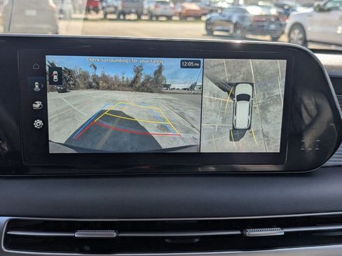 Used 2024 Hyundai Palisade Limited image 19