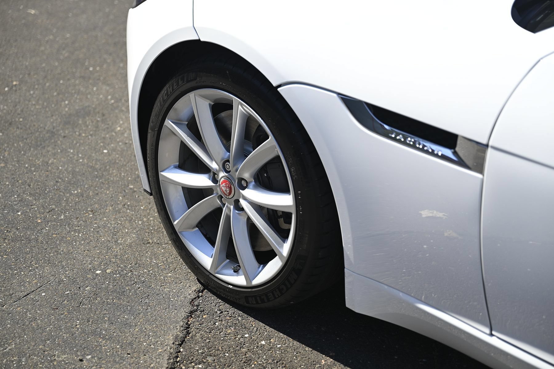 Used 2016 Jaguar F-TYPE S RWD image 11
