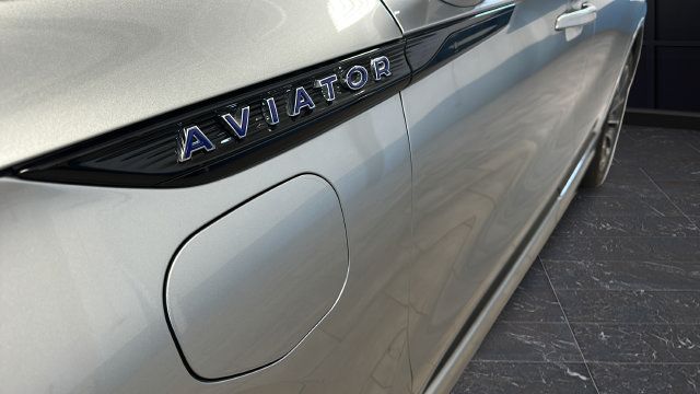 Used 2023 Lincoln Aviator Grand Touring w/ Equipment Group 301A AWD/4WD image 43