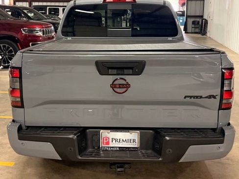 Used 2023 Nissan Frontier PRO-4X w/ Pro Convenience Package AWD/4WD image 4
