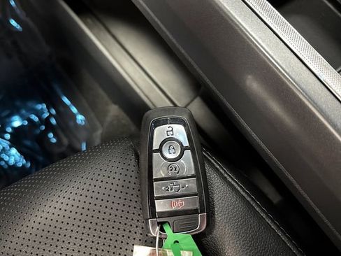 Used 2024 Ford F350 Lariat w/ Chrome Package image 30