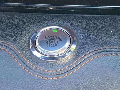 Used 2021 Lincoln Navigator Reserve image 28