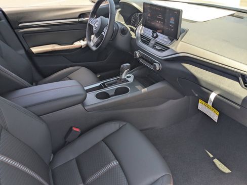 New 2026 Nissan Altima 2.5 SR FWD image 29