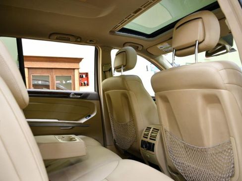 Used 2012 Mercedes-Benz GL 450 4MATIC image 39