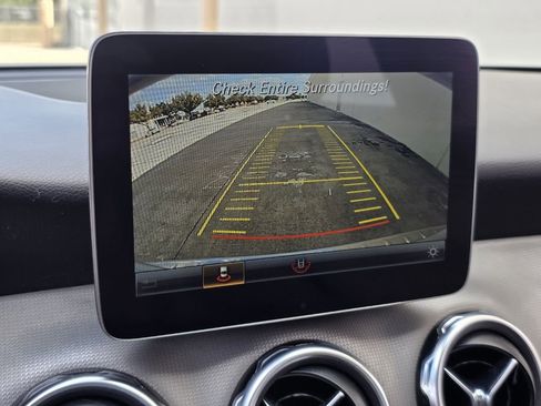 Used 2018 Mercedes-Benz GLA 250 4MATIC image 15