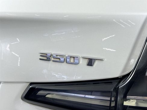 Used 2021 Cadillac XT4 Sport w/ Cold Weather Package image 11