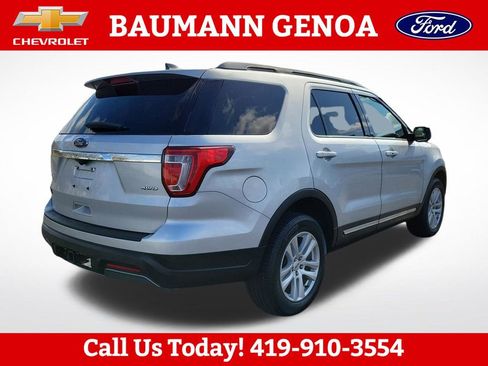 Used 2019 Ford Explorer XLT w/ Class III Trailer Tow Package AWD/4WD image 5