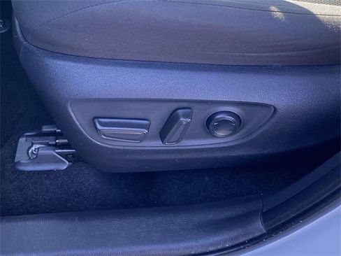 Used 2025 Toyota RAV4 XLE image 15