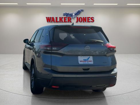 Used 2024 Nissan Rogue S image 4