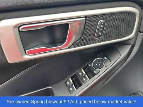 Used 2020 Ford Explorer XLT RWD image 16