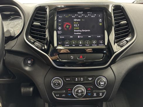 Used 2020 Jeep Cherokee Limited AWD/4WD image 22