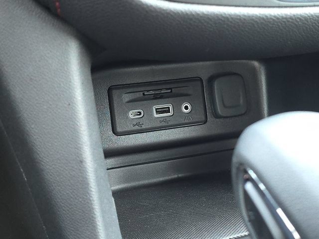 Used 2024 Chevrolet Equinox RS w/ RS Leather Package AWD/4WD image 35