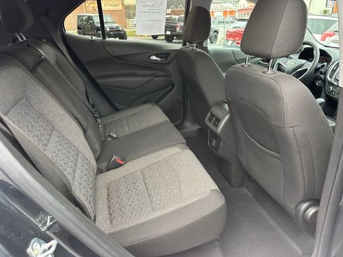 Used 2023 Chevrolet Equinox LT w/ Driver Convenience Package FWD image 16