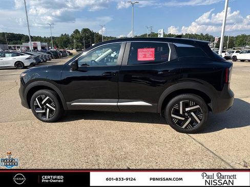 Certified 2025 Nissan Kicks SV w/ Charging Package FWD image 13