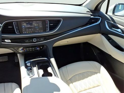 Used 2023 Buick Enclave Avenir w/ Avenir Technology Package AWD/4WD image 15