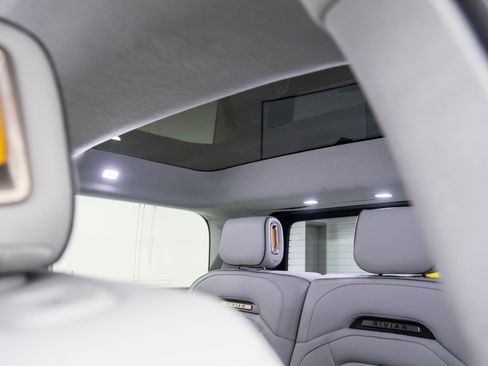 Used 2024 Rivian R1S Adventure image 21