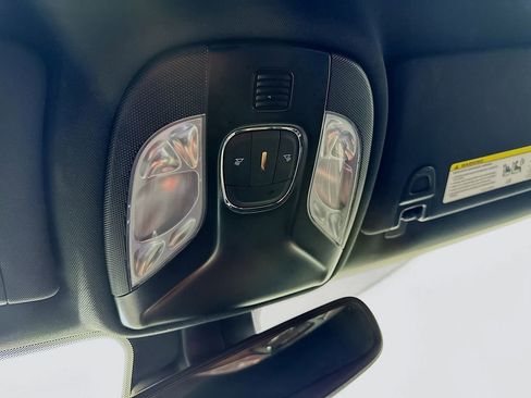 Used 2023 Jeep Compass Limited image 32