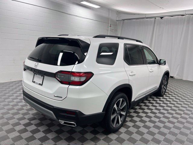 Used 2023 Honda Pilot Touring image 5