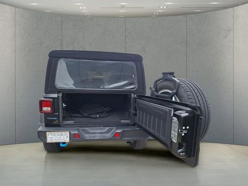 Used 2024 Jeep Wrangler Unlimited w/ LED Headlamp & Fog Lamp Group AWD/4WD image 24