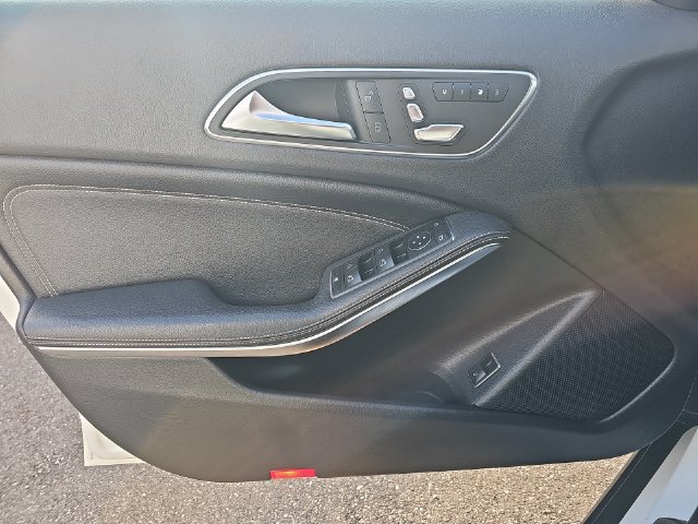 Used 2019 Mercedes-Benz GLA 250 4MATIC image 26