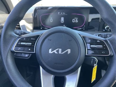 Used 2025 Kia Seltos LX AWD/4WD image 12
