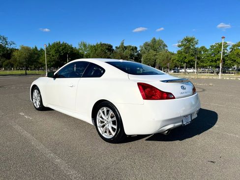 Used 2012 INFINITI G37 Journey w/ Premium Pkg image 7