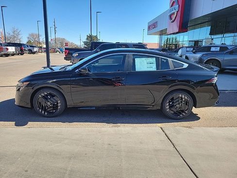 New 2026 Nissan Sentra SR w/ Floor Mat Package image 4