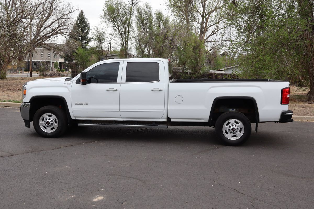 Used 2019 GMC Sierra 2500 SLE w/ Suspension Package, Off-Road AWD/4WD image 9