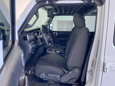 Used 2023 Jeep Wrangler Unlimited w/ Cold Weather Group AWD/4WD image 16