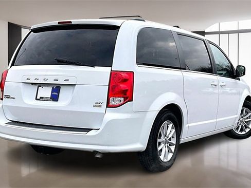 Used 2019 Dodge Grand Caravan SXT image 6