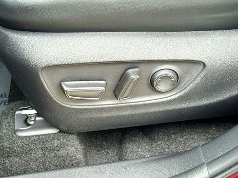 Used 2026 Toyota Highlander XLE AWD/4WD image 15