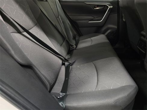 Used 2022 Toyota RAV4 XLE image 22