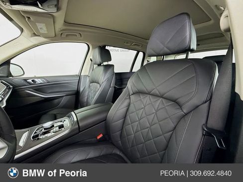 Used 2024 BMW X7 xDrive40i w/ Premium Package image 22