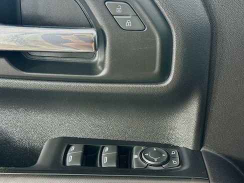 Used 2022 Chevrolet Silverado 1500 Custom image 17