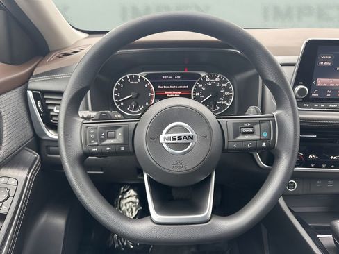 Used 2021 Nissan Rogue SV image 13