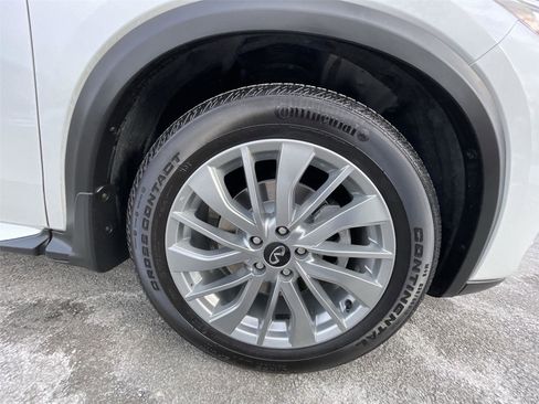 Used 2023 INFINITI QX50 Luxe image 10