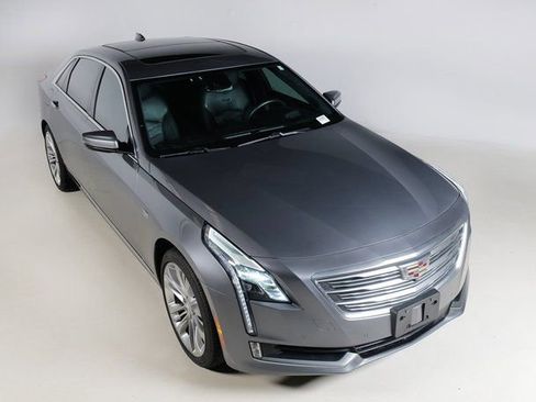 Used 2018 Cadillac CT6 Platinum image 4