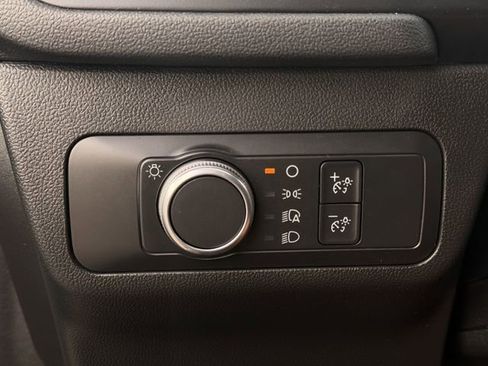 Used 2021 Ford Escape SE w/ Cold Weather Package AWD/4WD image 18