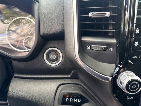 New 2026 RAM 1500 4x4 Crew Cab image 15