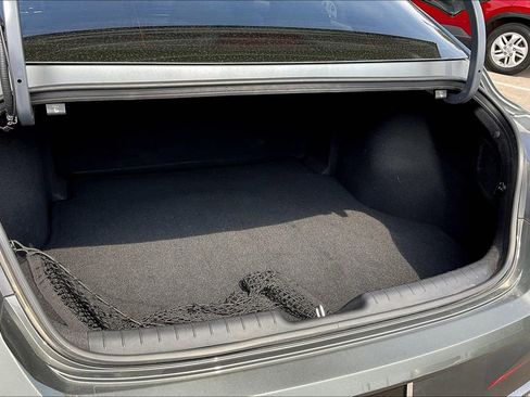 Used 2024 Hyundai Elantra SEL image 11