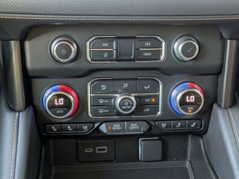 Used 2022 GMC Yukon AT4 image 19