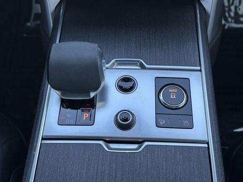 Used 2023 Land Rover Range Rover SE image 37