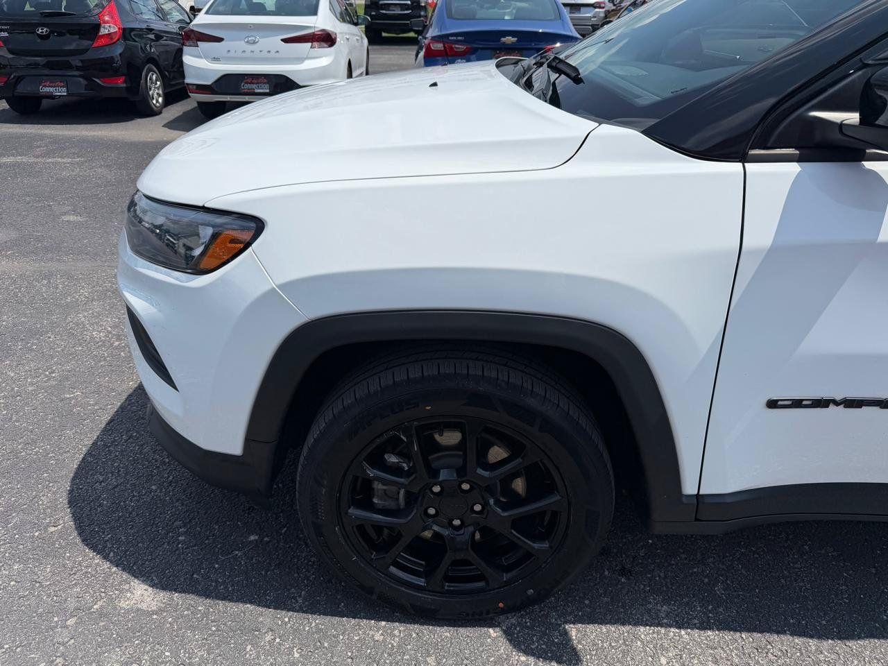 Used 2024 Jeep Compass Latitude w/ Convenience Group AWD/4WD image 12